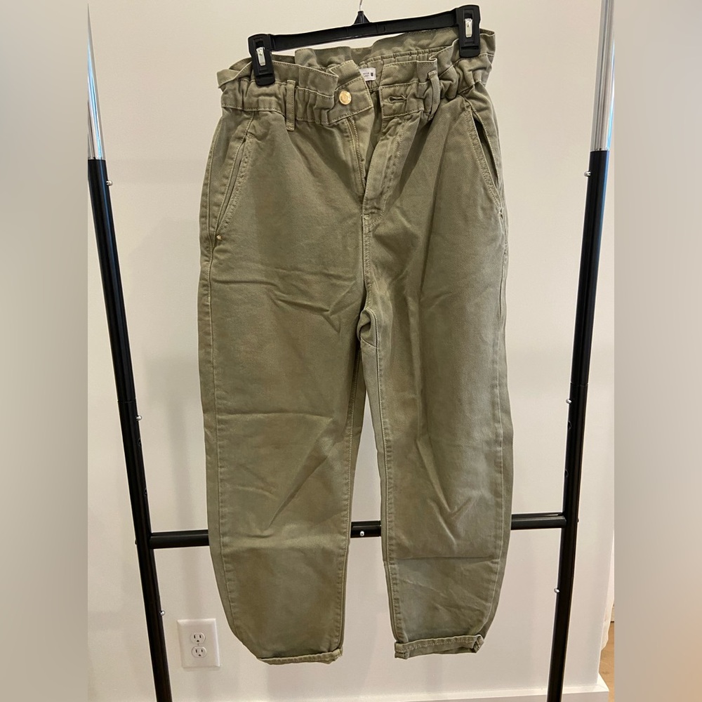 Zara - green cropped high waisted jeans